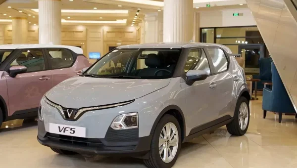 So sánh VinFast VF 5 và Toyota Raize 2026: Nên chọn xe nào tại Đà Nẵng?