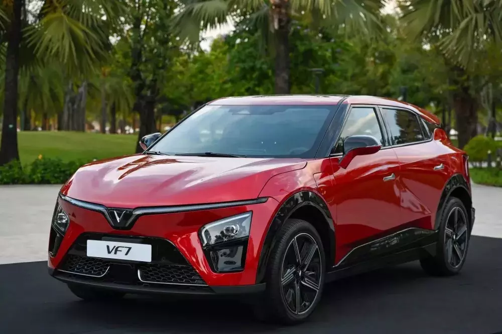 So sánh VinFast VF 7 Eco và VF 7 Plus: Nên chọn bản nào?