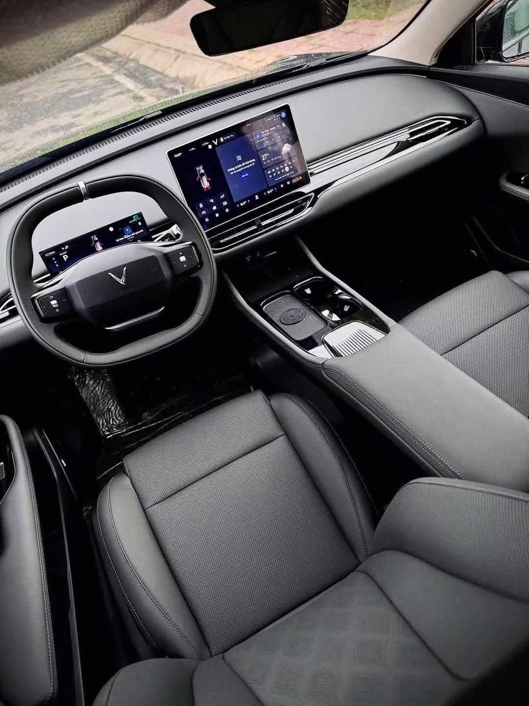 Khoang lái và ghế trước VF8 All New